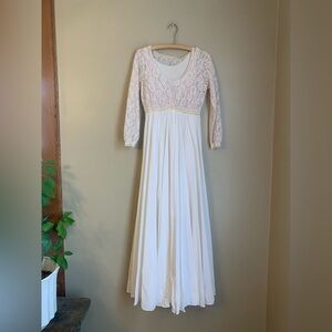 VTG Night Gown Robe Cream Ivory Lace Fancy Bridal Lace Gown Traditional wedding